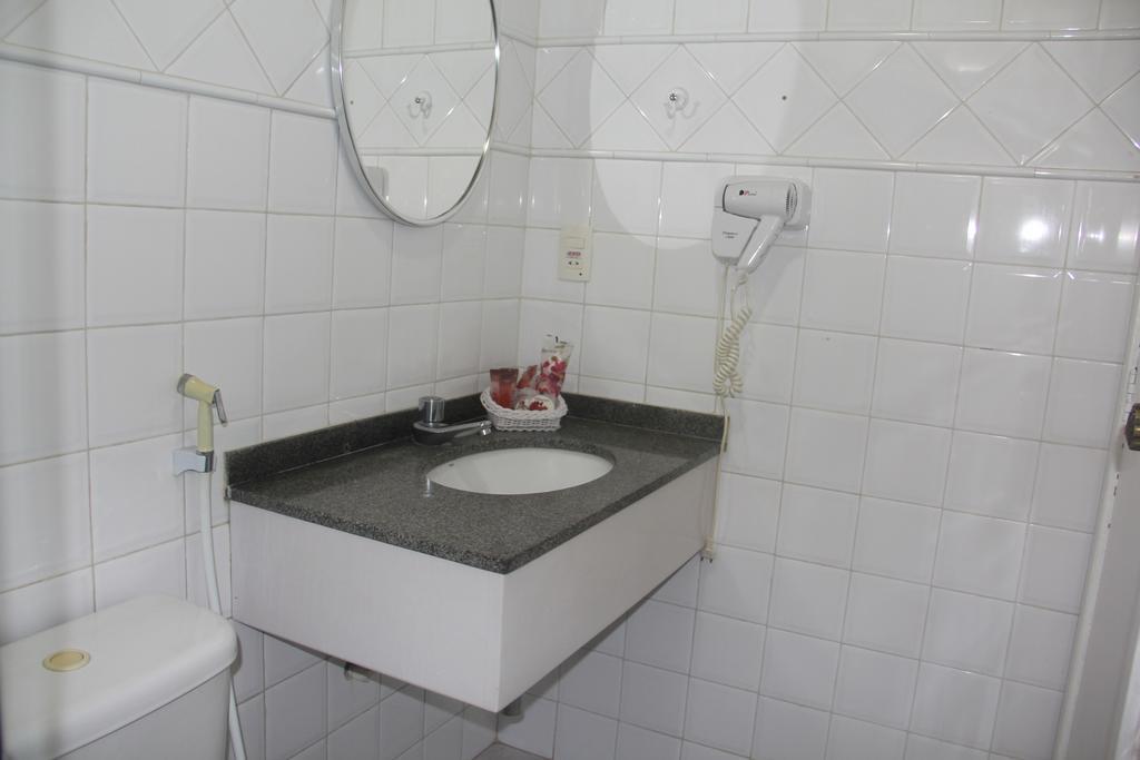 Quarto Econômico com Cama de Casal ou 2 de Solteiro